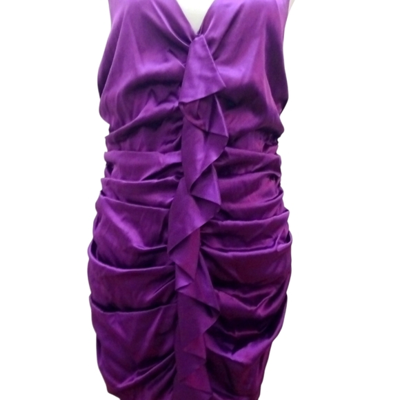 Nicole Miller Collection purple silk fitted rouched Cocktail dress. Size 12 - Picture 2 of 7